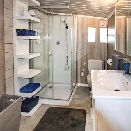 Stunning In With 1 Bedrooms And Wifi Prázdninový dům Manduel